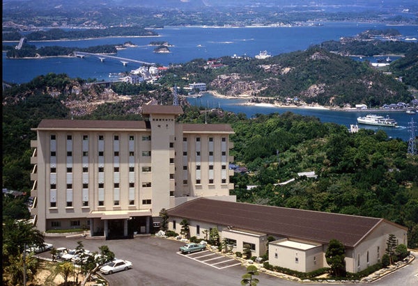 【山口県内/博多駅発】 新春!熊本城公園と海鮮グルメの天草松島温泉2日間3